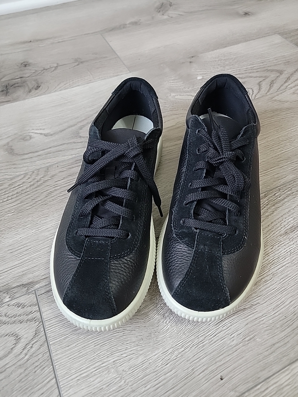 ECCO Men's/Women's Soft Zero Sneaker Black Leather EU 40 Size 9 - 9.5 US